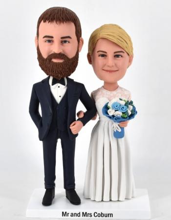 Custom bobbleheads honeymoon gifts wedding couple with bouquet