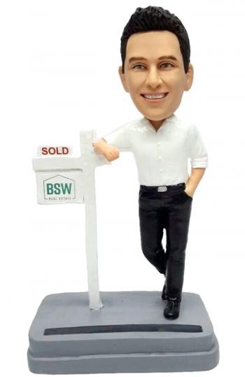 Custom bobbleheads Realtor male sleeves up