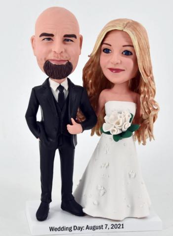 Custom wedding bobbleheads classic groom holding bride in arm