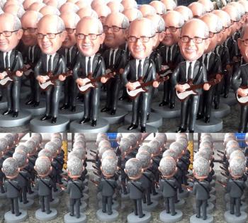 Custom bobbleheads, bobblehead factory wholesale, handmade bobblehead workshop massive production, 200-299 copies of same face (Please contact service@probobble.com)