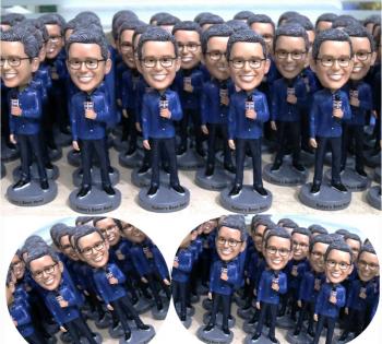 Custom bobbleheads bulk copying, bobblehead factory wholesale, Custom dolls for school/doctors/boss/baseball team, 300-399 copy bobbleheads (Please contact service@probobble.com)