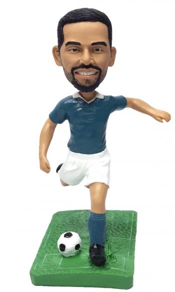 Custom Bobbleheads kicking football player soccer fans bobbleheads